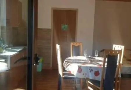 U Dorki Apartment Kurzetnik